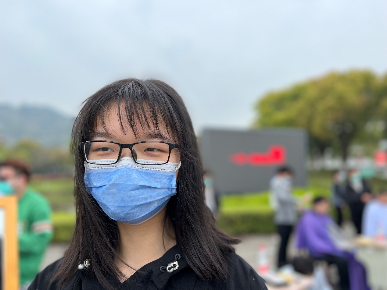 f702774f5d2942e3a6c62f9c22fa3559.Jpeg